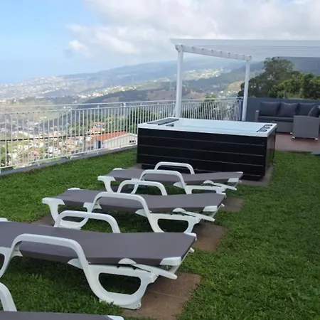 Sublime View - Garden Apartment *