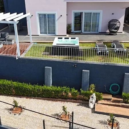 Sublime View - Garden *